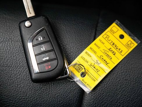 Used 2023 Toyota Camry SE image 34