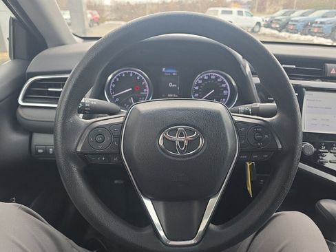 Used 2018 Toyota Camry LE image 17