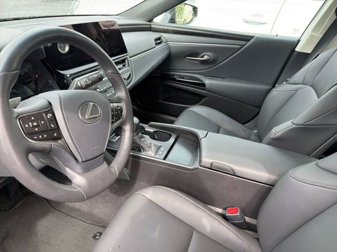 Certified 2025 Lexus ES 300h w/ Premium Package FWD image 5