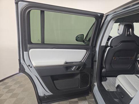 Used 2024 Rivian R1S Adventure image 17