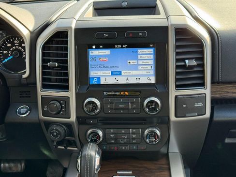 Used 2018 Ford F150 Lariat w/ Equipment Group 502A Luxury image 13