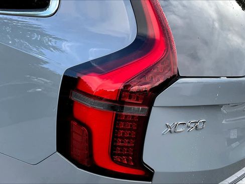New 2026 Volvo XC90 B6 Plus w/ Protection Package Premier AWD/4WD image 5