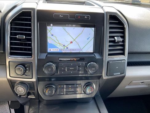 Used 2019 Ford F150 XLT w/ Equipment Group 302A Luxury AWD/4WD image 18