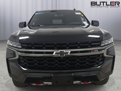Used 2022 Chevrolet Tahoe Z71 w/ Luxury Package AWD/4WD image 2