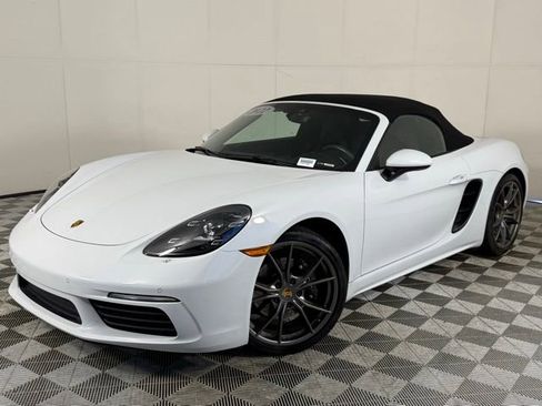 Used 2022 Porsche 718 Boxster RWD image 1
