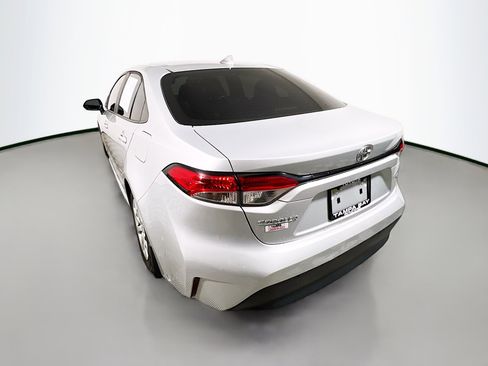 Used 2023 Toyota Corolla LE image 8