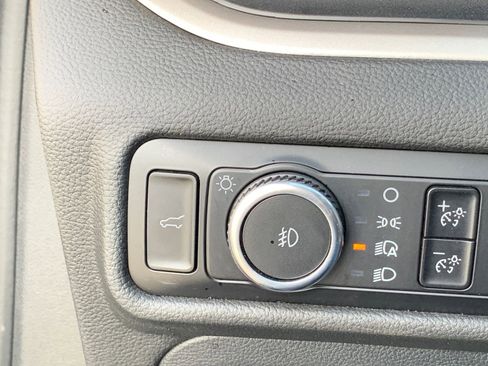 Used 2023 Ford Explorer XLT w/ Equipment Group 202A image 24