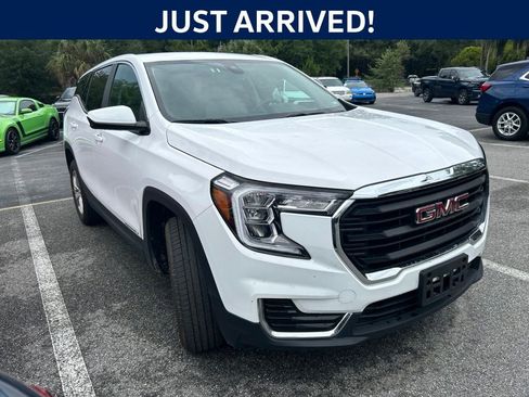 Used 2024 GMC Terrain SLE AWD/4WD image 1