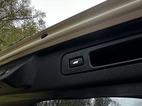 Used 2020 Honda Odyssey Elite image 17