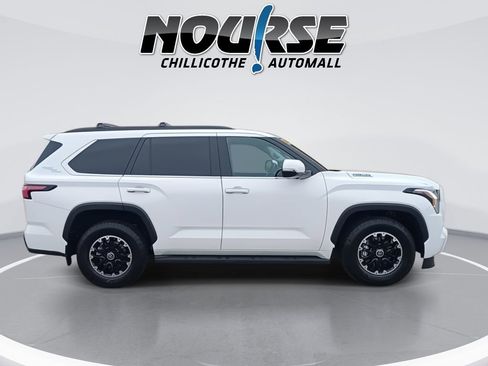 Used 2024 Toyota Sequoia SR5 w/ SR5 Premium Package image 9