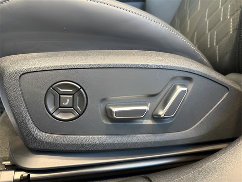 New 2025 Audi S6 e-tron Prestige image 23