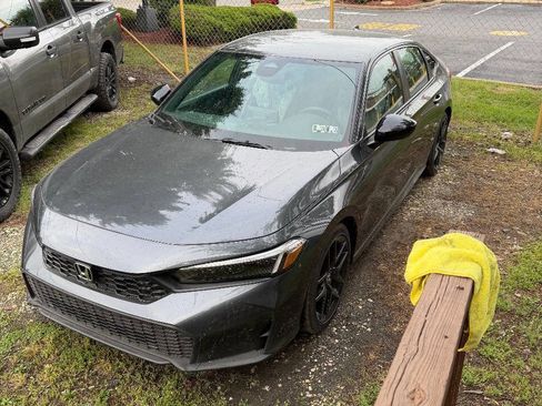 Used 2025 Honda Civic Sport image 7