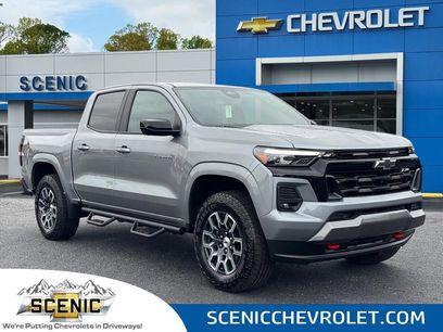 Used 2024 Chevrolet Colorado Z71 w/ Z71 Convenience Package 2