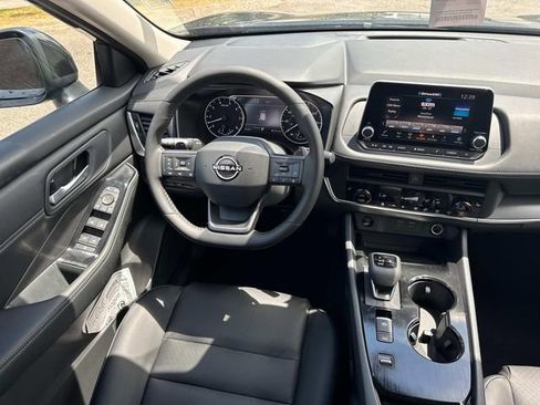 New 2026 Nissan Rogue SV FWD image 18