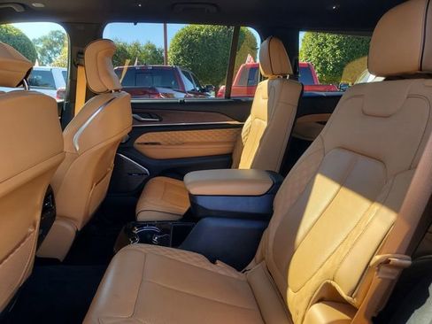 Used 2023 Jeep Grand Cherokee L Summit w/ Advanced Protech Group IV image 38