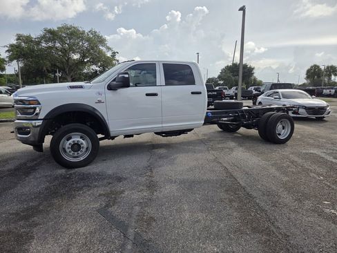 New 2026 RAM 5500 Tradesman w/ Chrome Appearance Group AWD/4WD image 7