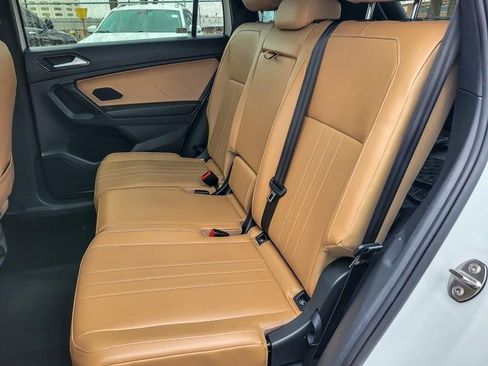 Used 2022 Volkswagen Tiguan SE R-Line AWD/4WD image 11