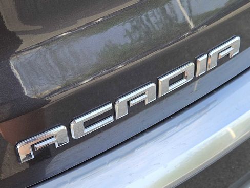 Used 2015 GMC Acadia SLT FWD image 10