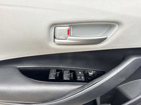 Used 2021 Toyota Corolla SE FWD image 21