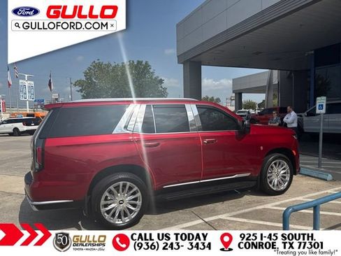 Used 2024 Cadillac Escalade Premium Luxury RWD image 4