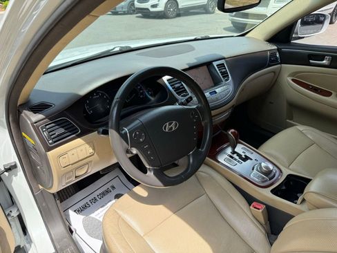 Used 2012 Hyundai Genesis 3.8 w/ Premium Pkg RWD image 18
