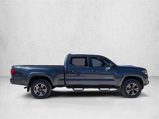 Used 2018 Toyota Tacoma TRD Sport video 2