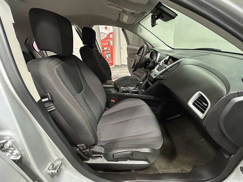 Used 2017 Chevrolet Equinox LS FWD image 37