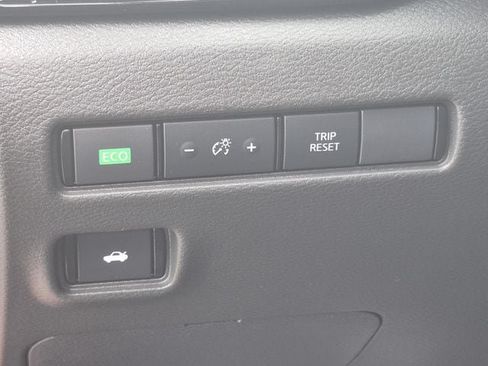 Certified 2025 Nissan Sentra SV w/ All-Weather Package FWD image 9
