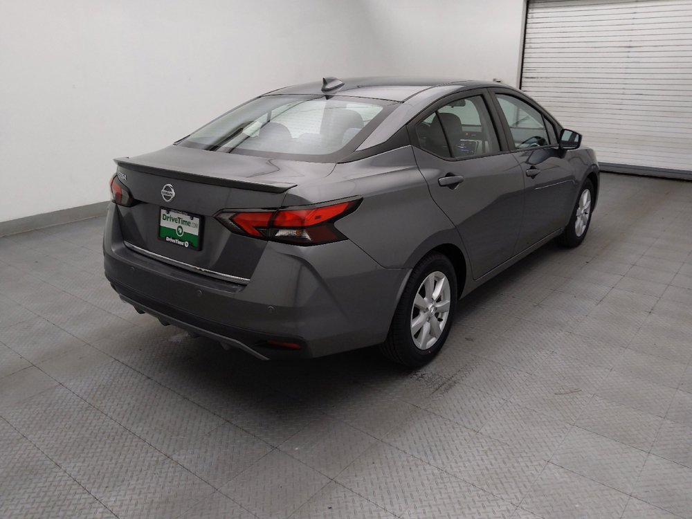 Used 2020 Nissan Versa SV FWD image 9