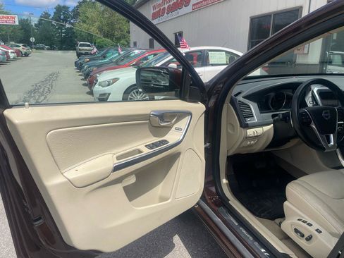 Used 2014 Volvo XC60 T6 AWD/4WD image 10