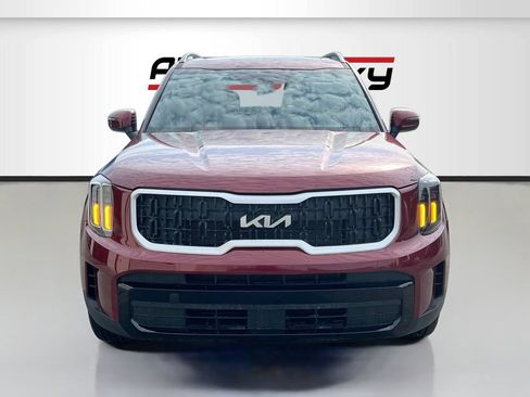 Used 2024 Kia Telluride EX X-Line AWD/4WD image 2