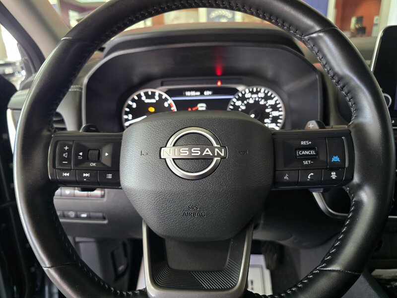 Used 2025 Nissan Rogue SV FWD image 25