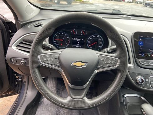 Used 2023 Chevrolet Malibu LT w/ Driver Confidence Package image 9