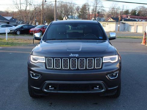 Used 2018 Jeep Grand Cherokee Overland image 3