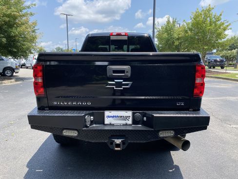 Used 2019 Chevrolet Silverado 3500 LTZ w/ Duramax Plus Package AWD/4WD image 8