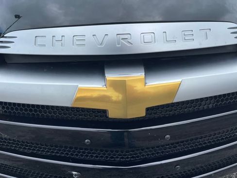 Used 2003 Chevrolet SSR w/ Preferred Equipment Group image 29