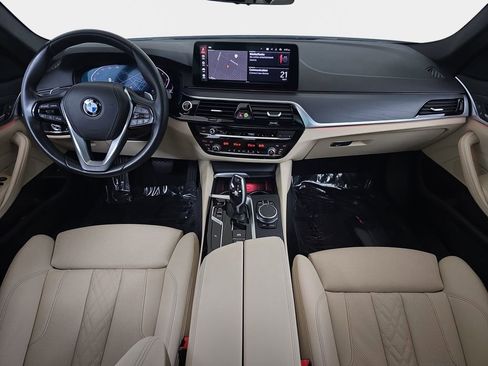Certified 2022 BMW 530i xDrive w/ Convenience Package AWD/4WD image 10
