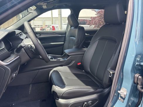 New 2026 Jeep Grand Cherokee L Limited AWD/4WD image 6