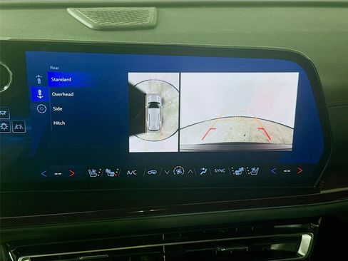 Used 2024 Chevrolet Traverse RS image 14