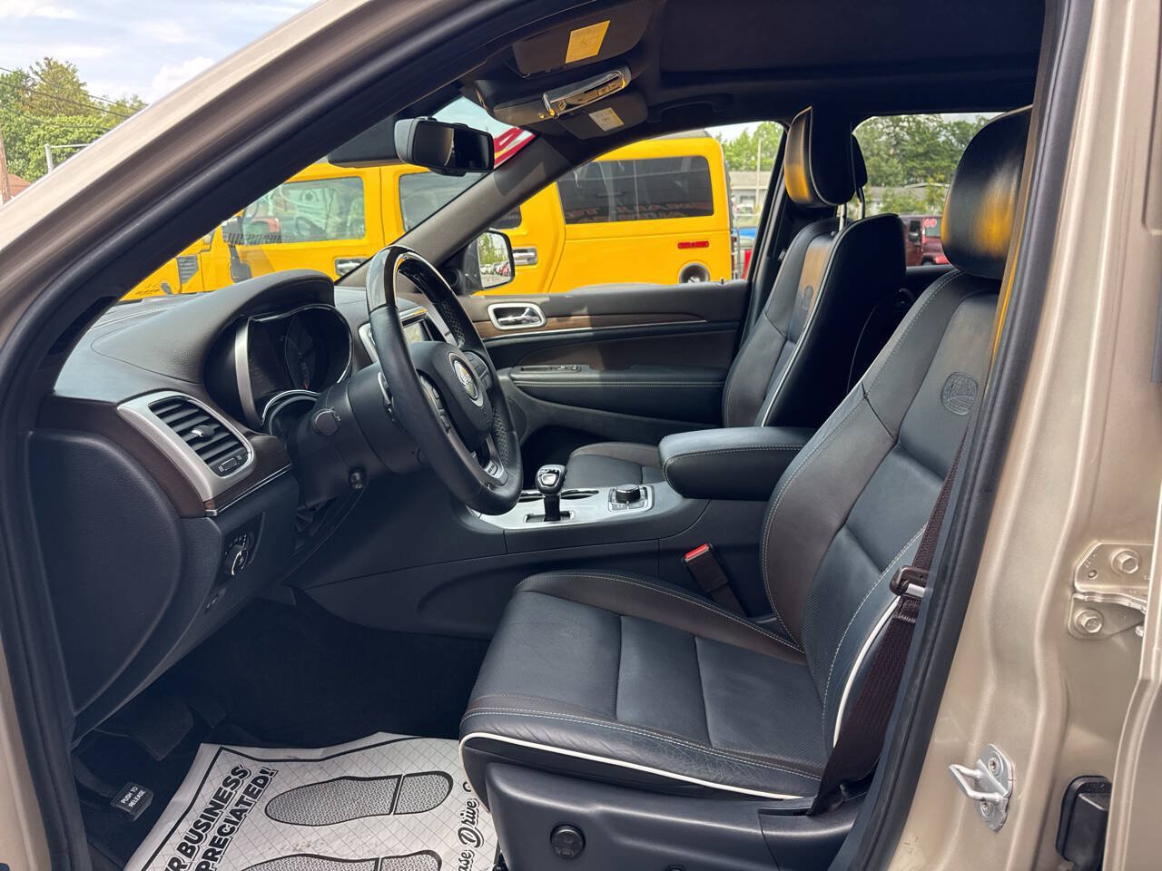 Used 2014 Jeep Grand Cherokee Overland w/ Advanced Technology Group AWD/4WD image 13