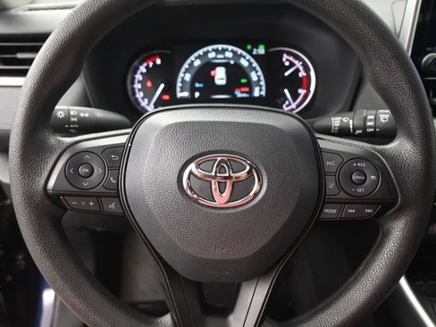 Used 2025 Toyota RAV4 XLE image 27