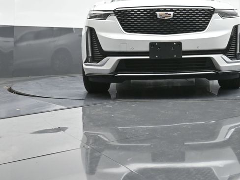 Used 2023 Cadillac XT6 Premium Luxury image 31