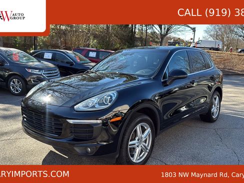 Used 2017 Porsche Cayenne image 1