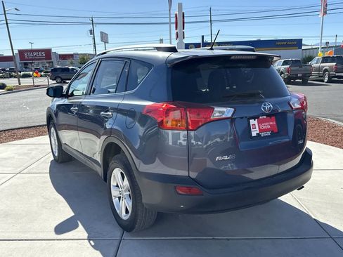Used 2013 Toyota RAV4 XLE FWD image 5