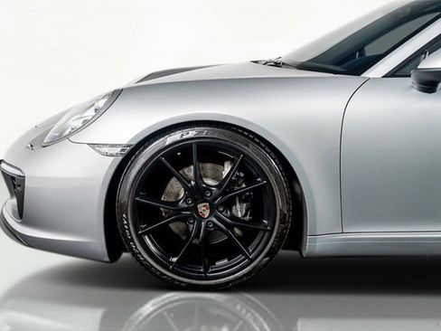 Used 2017 Porsche 911 Carrera image 19