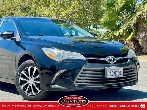 Used 2016 Toyota Camry LE FWD image 25