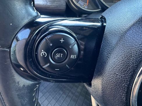 Used 2015 MINI Cooper 4-Door Hardtop FWD image 21