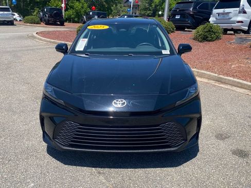 Used 2025 Toyota Camry LE FWD image 18