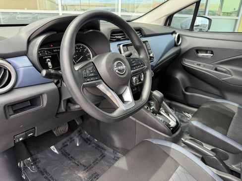Used 2025 Nissan Versa SV w/ Trunk Package image 32