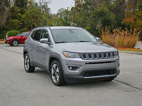 Used 2020 Jeep Compass Limited image 6